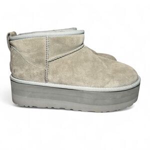 UGG Classic Ultra Mini Platform Booties Women’s 11 Gray Suede Sheepskin 1135092